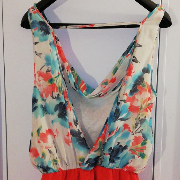 Versatile dress! - Picture 4 of 6